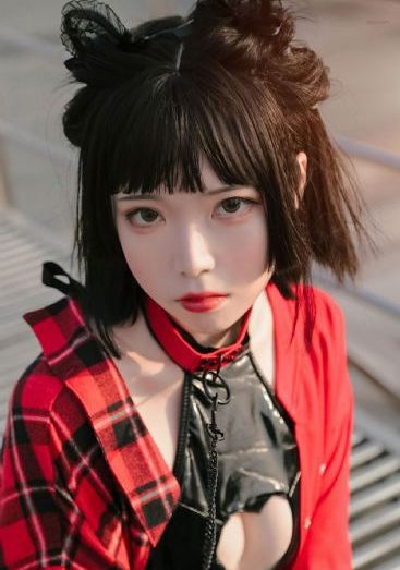 年轻的女教师在线观看
